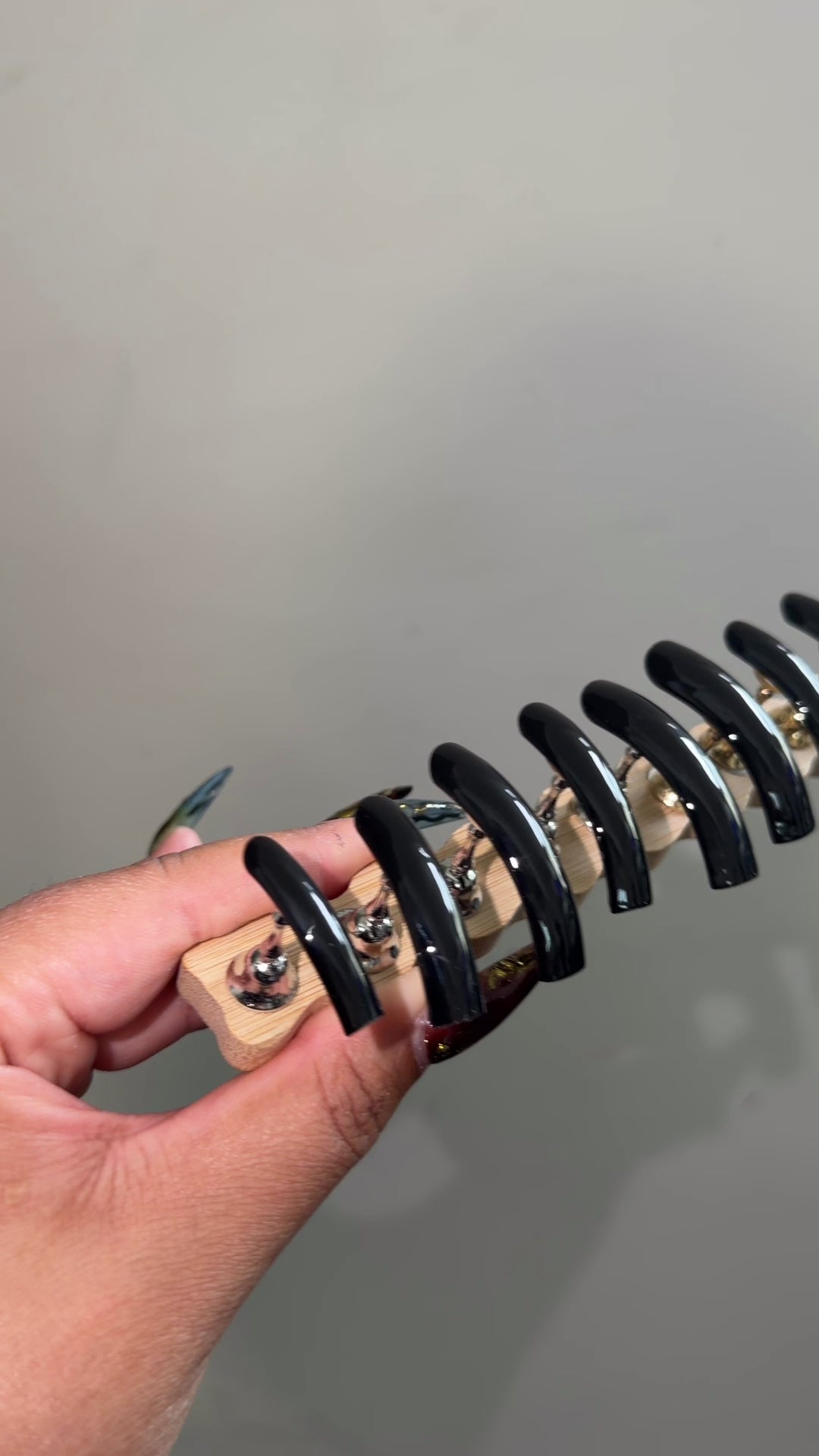 90s Fine Curved Press Ons